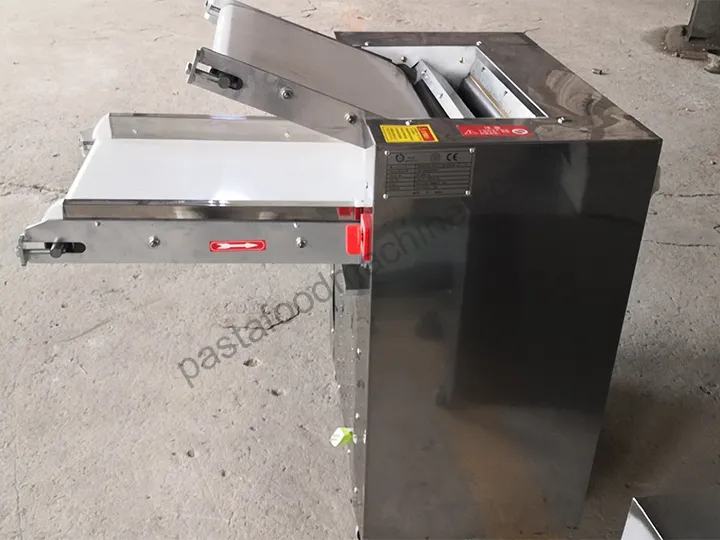 Dough sheeter