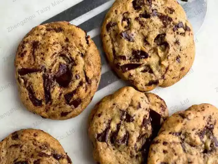 baked cookie