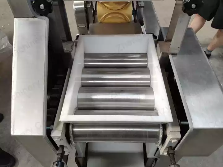 rotating rollers